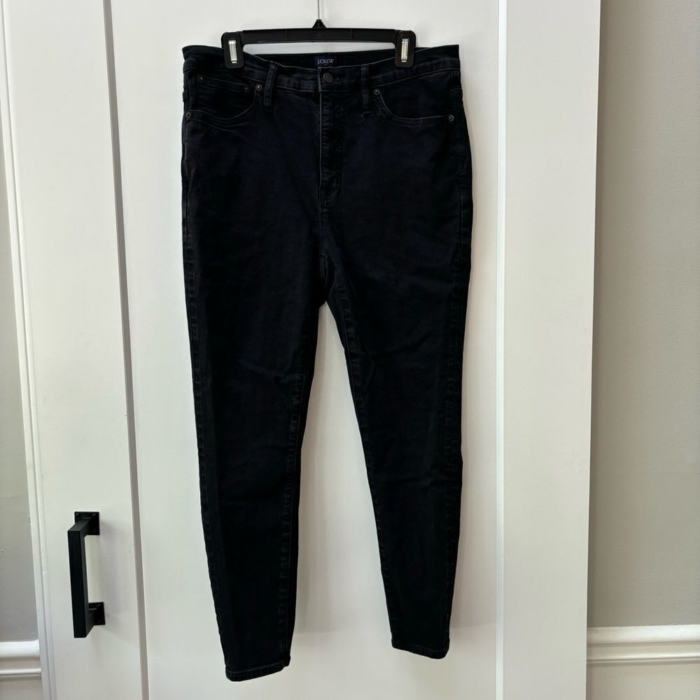 J. Crew 9” mid-rise skinny black jean woman’s size 32